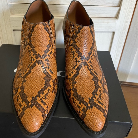 New Coach Perri Snake Print Bootie - Picture 2 of 8